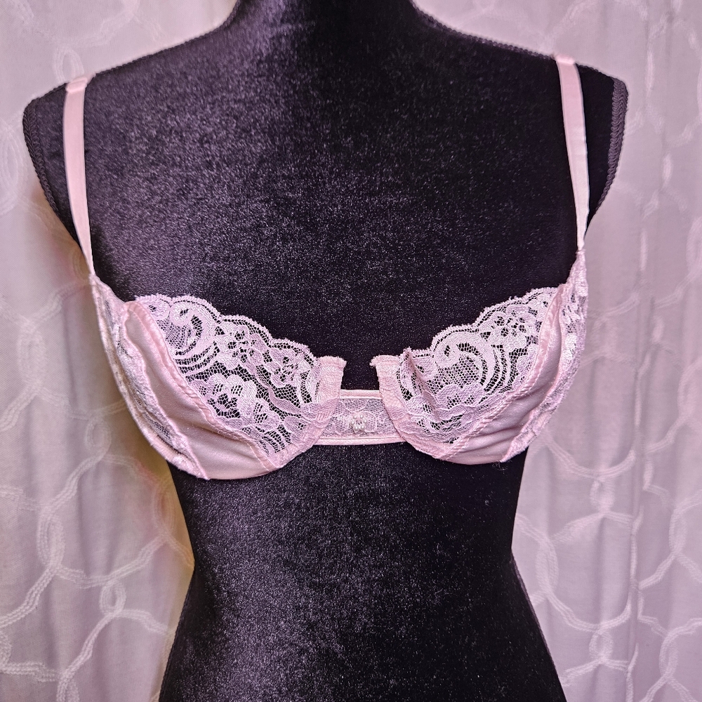 Vintage Christian Dior Intimates Soft Pink Lace Bra 34C Excellent Condition